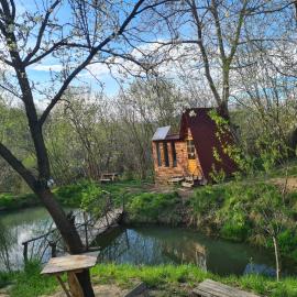 Fisherman's Cabin (Friendship Land)，位于Şelari的酒店