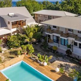 Le lagon bleu guest house by Hyde tide，位于拉迪格岛的酒店