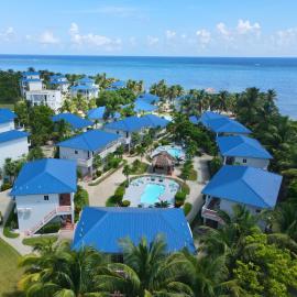 Sapphire Beach Resort，位于Basil Jones的酒店