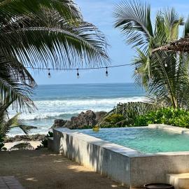 Quinta Feliz Troncones，位于特隆戈内斯的酒店