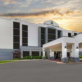 Hyatt Place Louisville-East，位于路易斯威尔的酒店