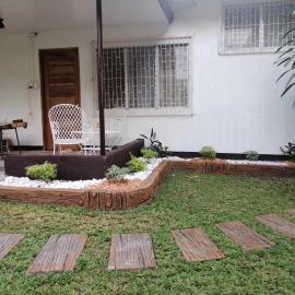 Bacolod Tiny House FAST WIFI with Barbeque Area，位于巴科洛德的酒店