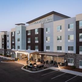 TownePlace Suites by Marriott Denver North Thornton，位于桑顿的酒店
