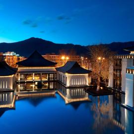 The St. Regis Lhasa Resort，位于拉萨的酒店