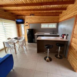 Cabañas Santa Elena, Curanipe，位于Pelluhue的酒店