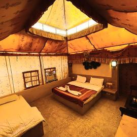 Mariyan Desert Safari Camp，位于山姆的酒店