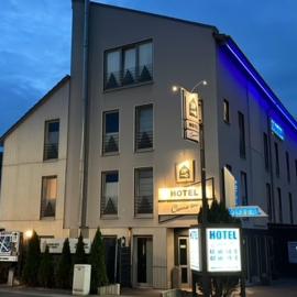 Hotel Come In，位于门登的酒店