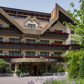 Hotel Vier Jahreszeiten，位于西兰德罗的酒店