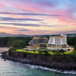 Parnas Hotel Jeju，位于西归浦市的酒店