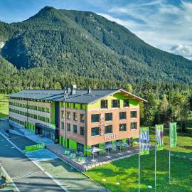 Explorer Hotel Garmisch，位于法尔先特的酒店
