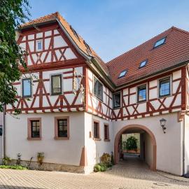 Landhotel Löwen，位于厄拉布恩的酒店