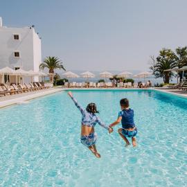 Brown Beach Chalkida Resort, a member of Brown Hotels，位于哈尔基斯的酒店