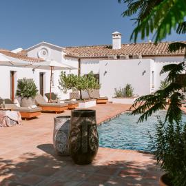 San Roque Suites de Monda，位于蒙达的酒店