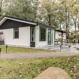 Fenna's Holiday Home，位于埃克斯鲁的酒店