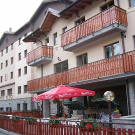 Hotel Savoia Debili，位于萨奥兹-杜尔克斯的酒店