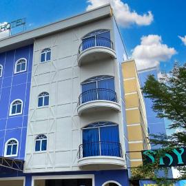 Sky View Hotel Managed by OS，位于巴淡岛中心的酒店