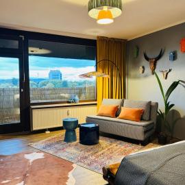 Klassen Stay - Design Studio in 11 Etage - Tolle Aussicht - Sauna, Pool - Netflix，位于兰施泰因的酒店