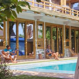 SHANTI SURF CAMP，位于El Paredón Buena Vista的酒店
