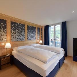 Bellevue Hotel & Apartments，位于伦克的酒店