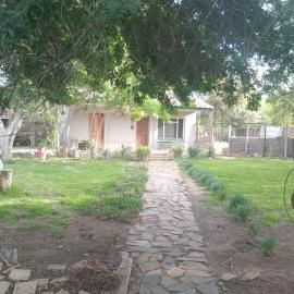 Royal Karoo Cottage，位于博福特西的酒店