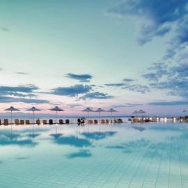 Apostolata Island Resort & Spa，位于斯卡拉的酒店