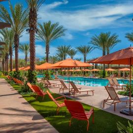 Luxury Irvine Spectrum 2 bedrooms 2 Bathrooms Kitchen pool Apartment，位于尔湾的酒店