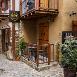 Morfeas Kakopetria，位于卡科佩特里亚的酒店