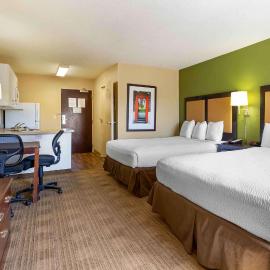 MainStay Suites Washington Dulles Airport，位于尚蒂伊的酒店