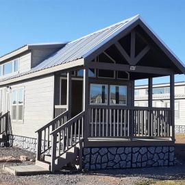 092 Grand Canyon Stargazer Tiny Home 20 Mins to South Rim - Sleeps 8，位于瓦莱的酒店