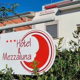 Hotel Mezzaluna，位于特雷维索的酒店