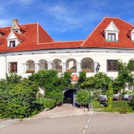 Renaissancehotel Raffelsberger Hof B&B，位于瓦豪地区魏森基兴的酒店