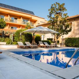 Hotel Robert,位于La Pobla de Claramunt的酒店