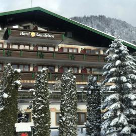 Hotel Sonnleiten，位于雷特温克尔的酒店