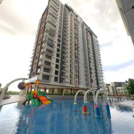 Near Airport K Avenue Family Room，位于东贡岸的酒店