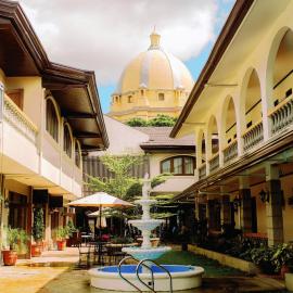 Solano Hotel & Resort At Casa Ysabel，位于利帕的酒店