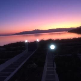 Sunrise view house，位于莫罗斯帕罗的酒店
