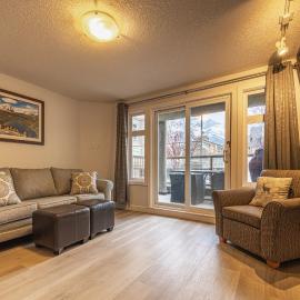 Mountain View One Bedroom Vacation Suite - WindTower 119
