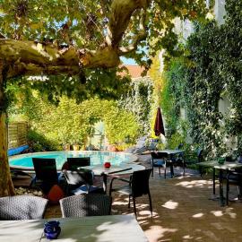 Cit'Hotel Le Louvre Orange，位于奥朗日的酒店