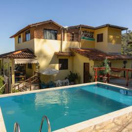 Hostel Yellow House MG，位于伊塔蒙蒂的酒店