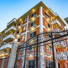 Lumbini Five Elements Hotel,位于拉明德的酒店