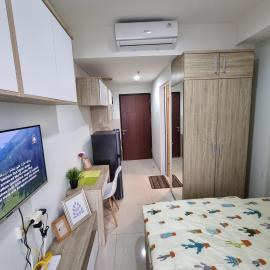 Tentrem Room at Springwood Residence，位于Warungmangga的酒店
