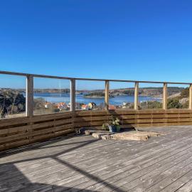 Seafront with Terrific View by AJF Dream Living，位于弗加尔巴卡的酒店