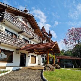 Hotel Schneider,位于特雷齐蒂利亚斯的酒店