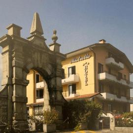 Hotel Mistrello di Savoia，位于塔罗谷镇的酒店