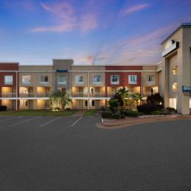 Days Inn by Wyndham Florence Near Civic Center，位于佛罗伦萨的酒店