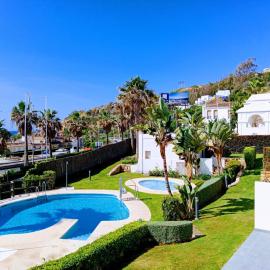 La Paloma beach apartment with pool By Casa del sol HR