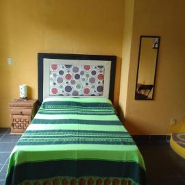 Refugio privado a pasos del centro - Hospedaje Casa Cortés，位于迪坡斯特兰的酒店
