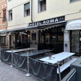 Albergo Roma，位于瓦尔达尼奥的酒店
