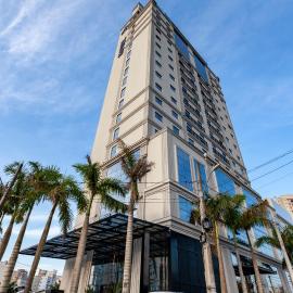 Tri Hotel Premium Itapema，位于伊塔佩马的酒店