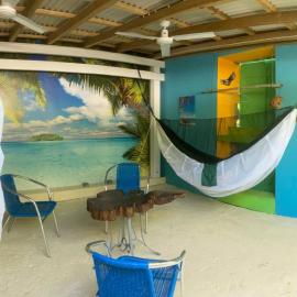LES HAMACS AUX SAINTES BIS，位于豪特尔的酒店